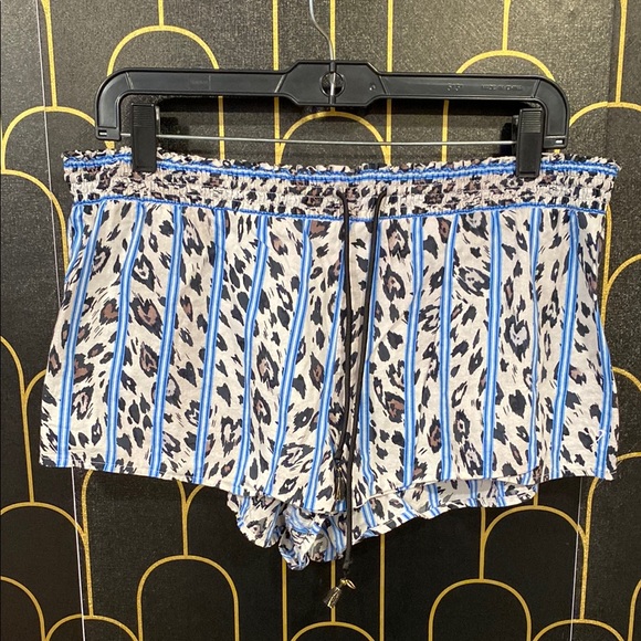 Victoria secret sleep shorts size large - Picture 1 of 4
